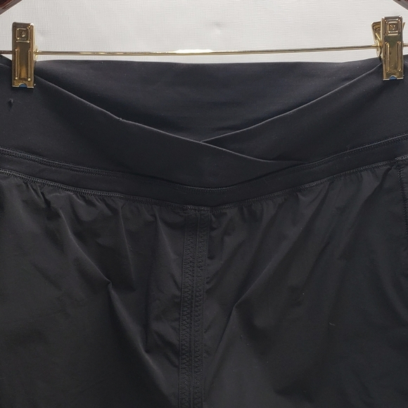 Lululemon Run Pace Skirt Black Size 10 Lightweight Jogging Athletic Tennis - Picture 3 of 14